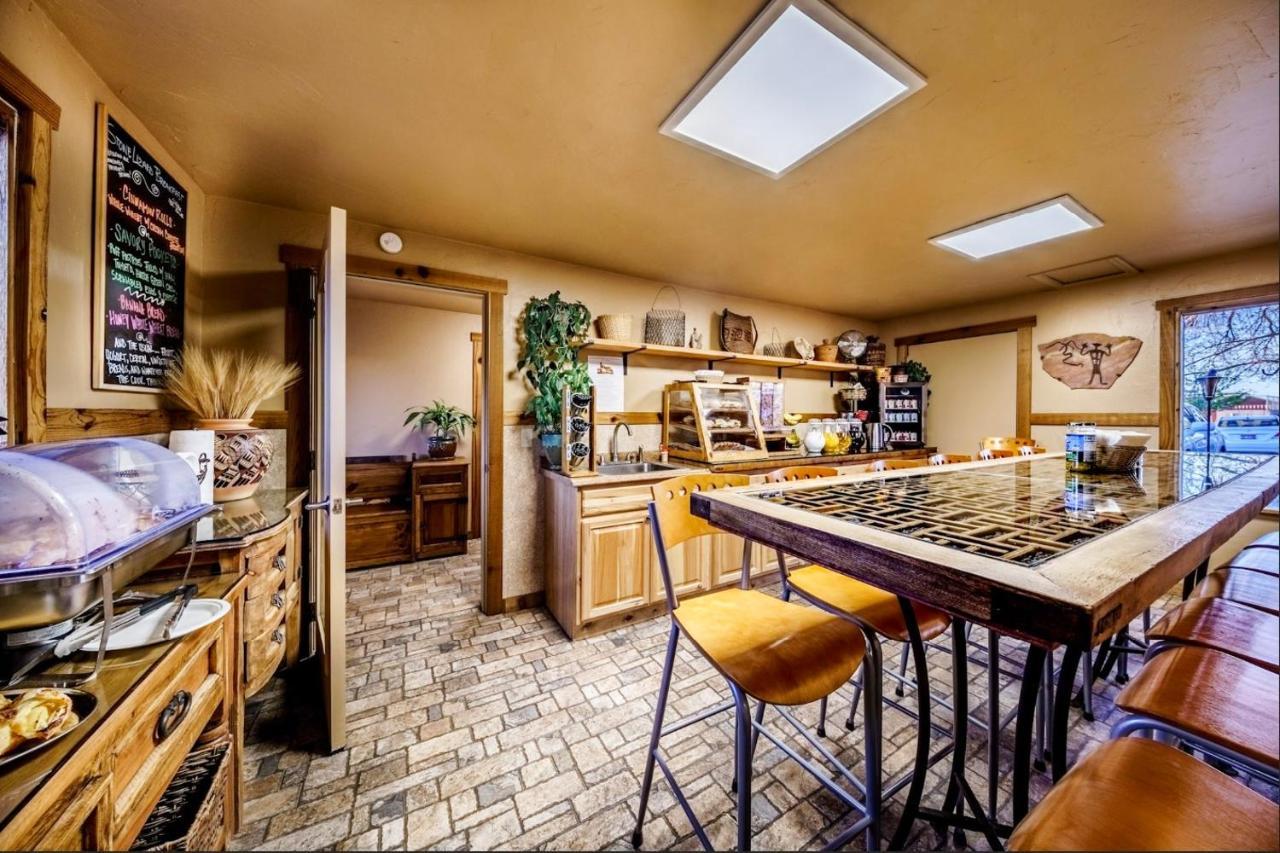 Stone Lizard Lodge Blanding Dış mekan fotoğraf