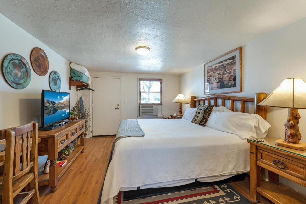 Stone Lizard Lodge Blanding Dış mekan fotoğraf